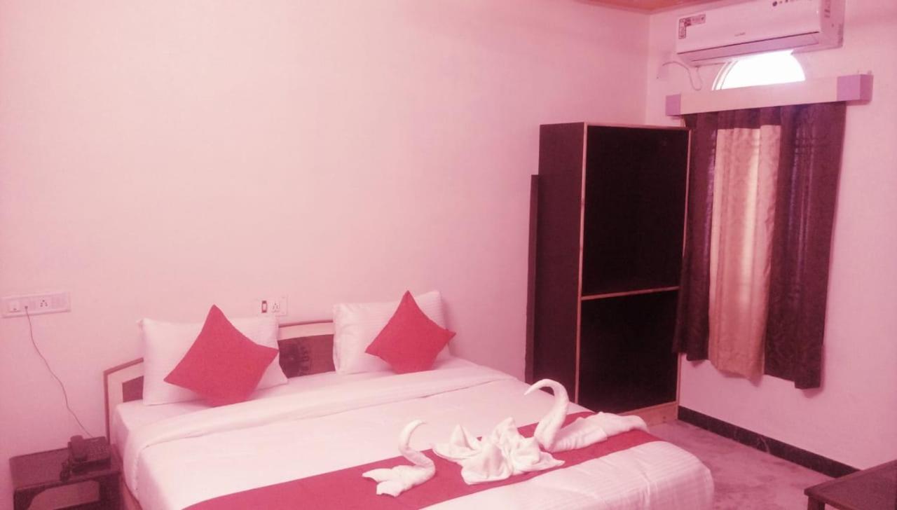 Hotel Rajkamal International Udaipur Exterior foto